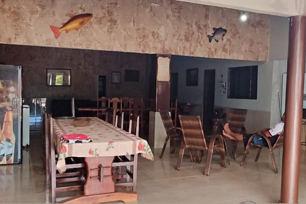Área gourmet e cozinha equipada
